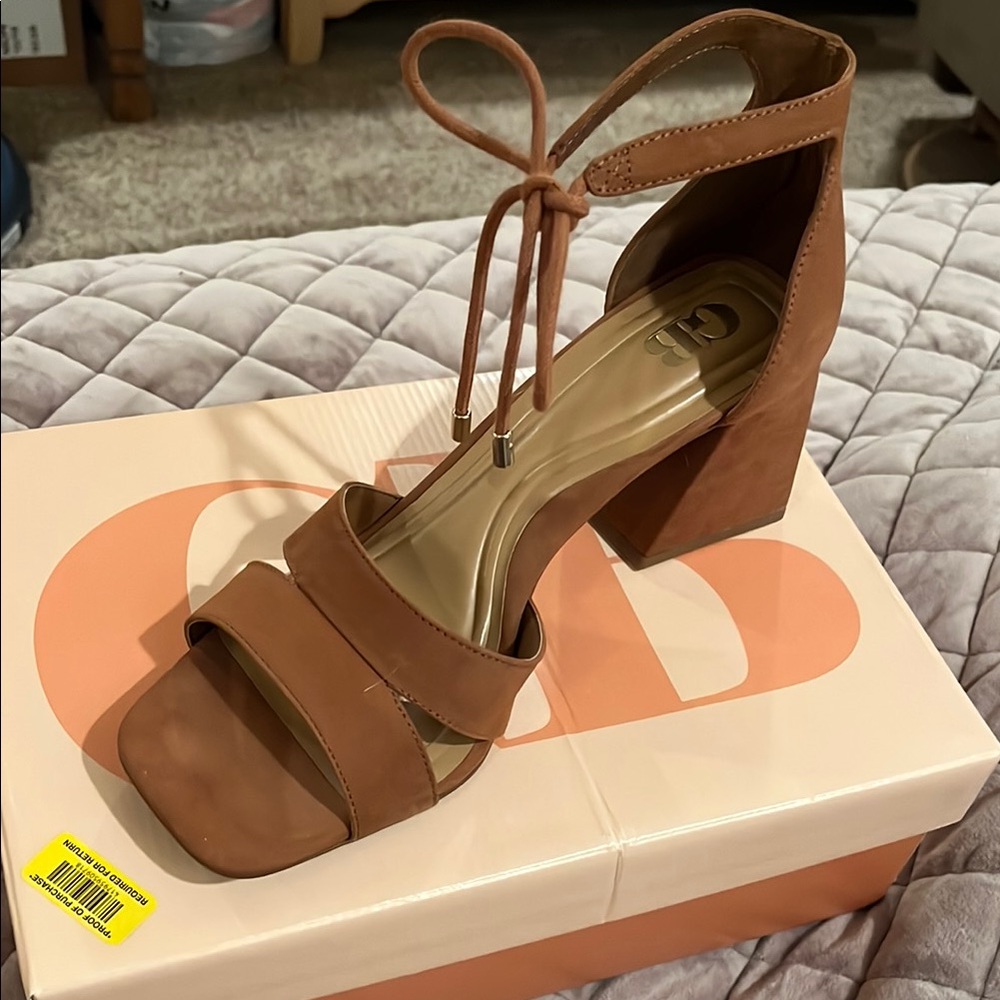 Gianni Bernini  Elegant Brown Block Heel Sandals